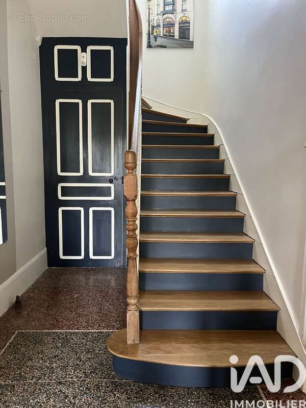 Maison 284 m² à La Rouxiere  - photo 3