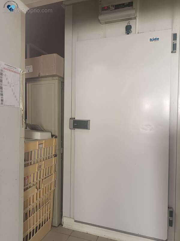 Commerce 250 m² à Toulouse  - photo 2