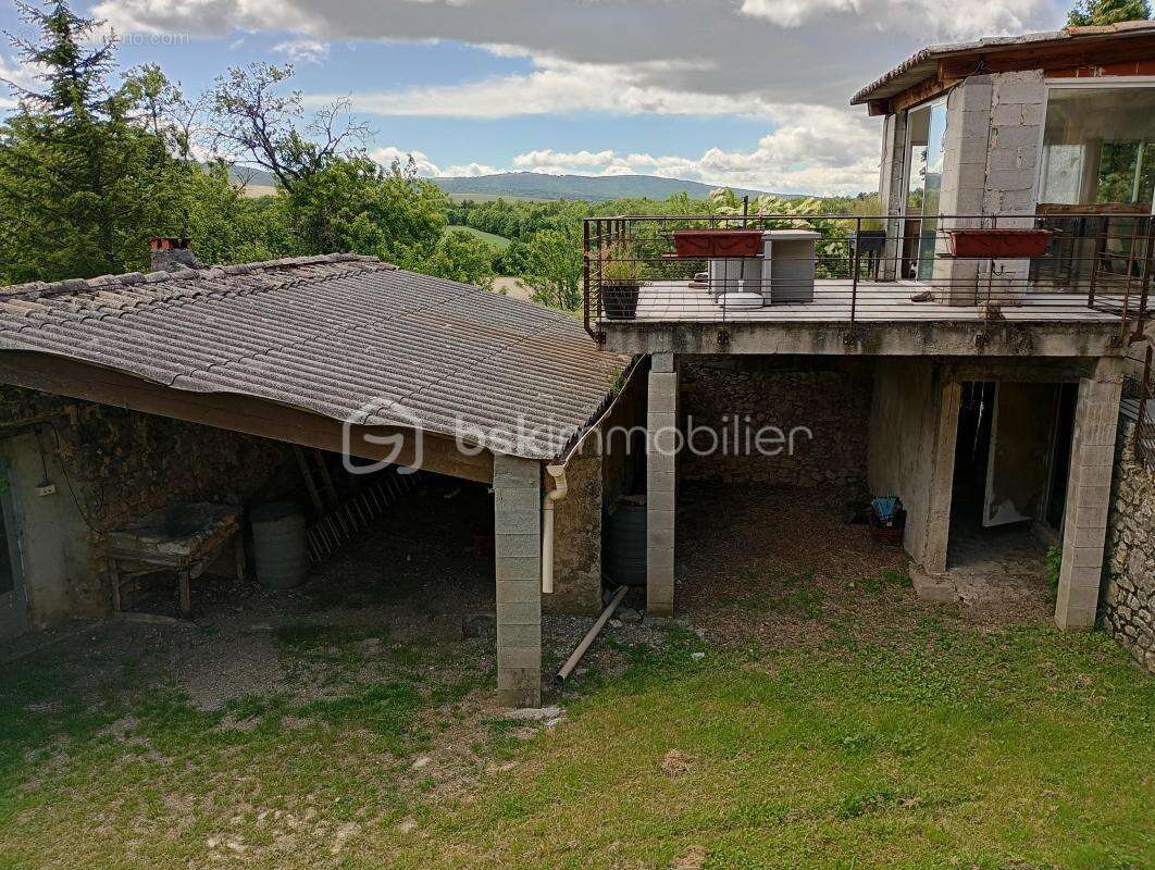 Maison à SAINT-TRINIT