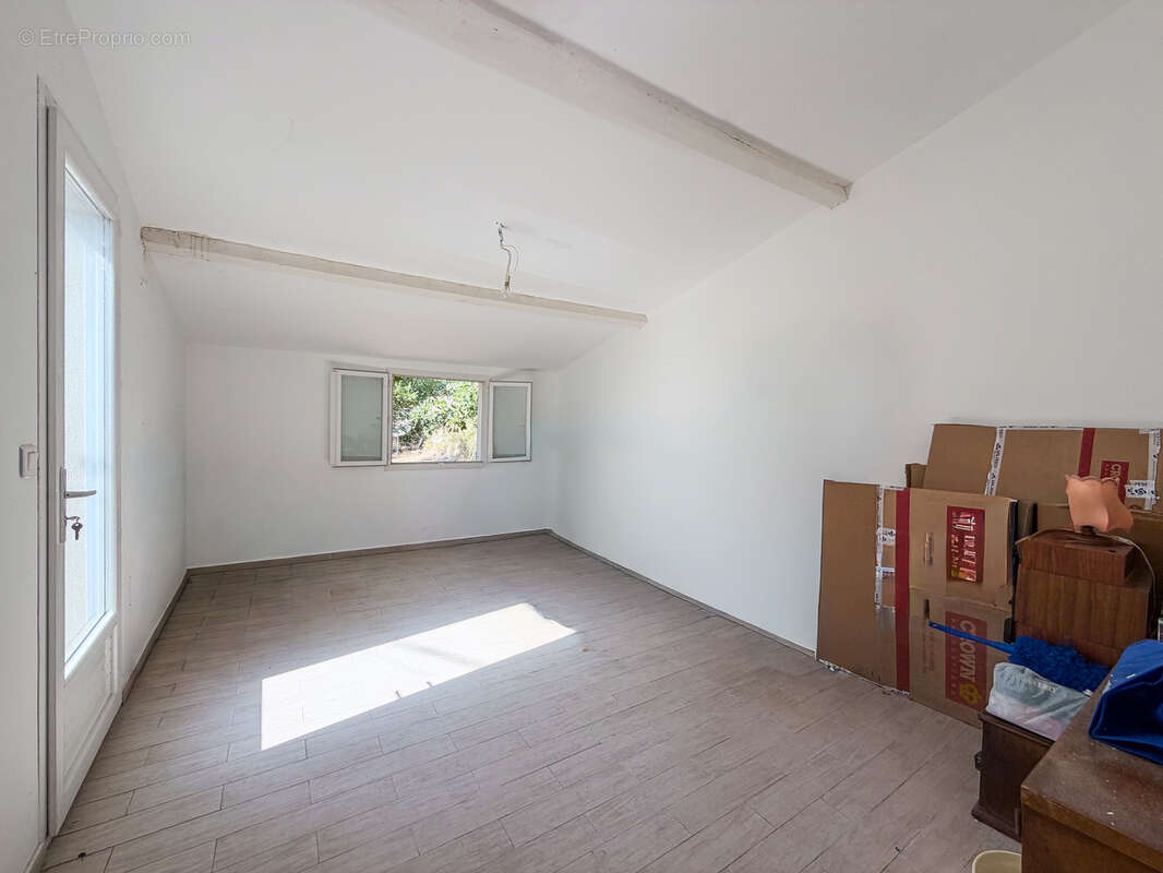 Maison T4 de 70 m2 avec terrain de 1 117 m2 - photo 13