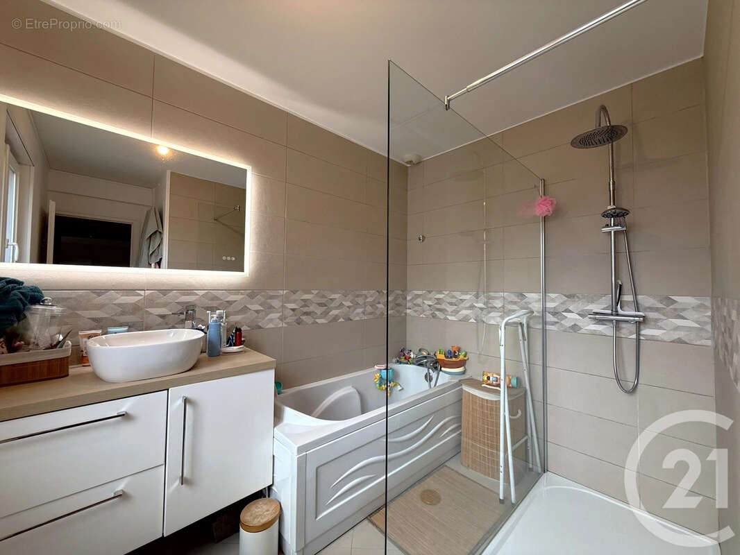 Maison à SAINT-QUENTIN