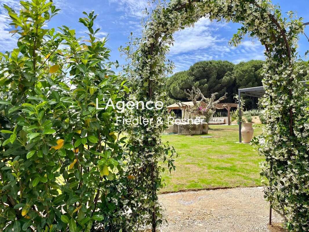 Ref 563 : ramatuelle - route des plages - proche plage de pampelonne - photo 6