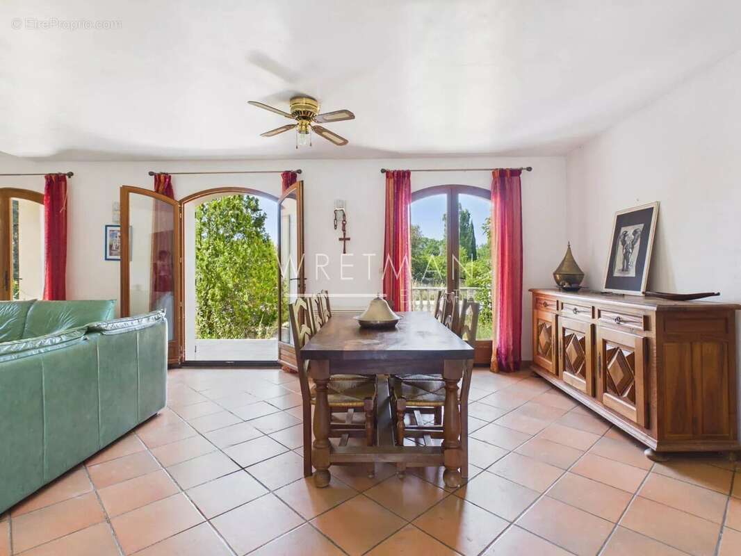 Maison à MONTAUROUX