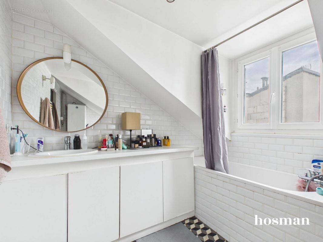 Studio 26 m² - Dernier étage traversant - Rue Saint-Jean, Paris - photo 17