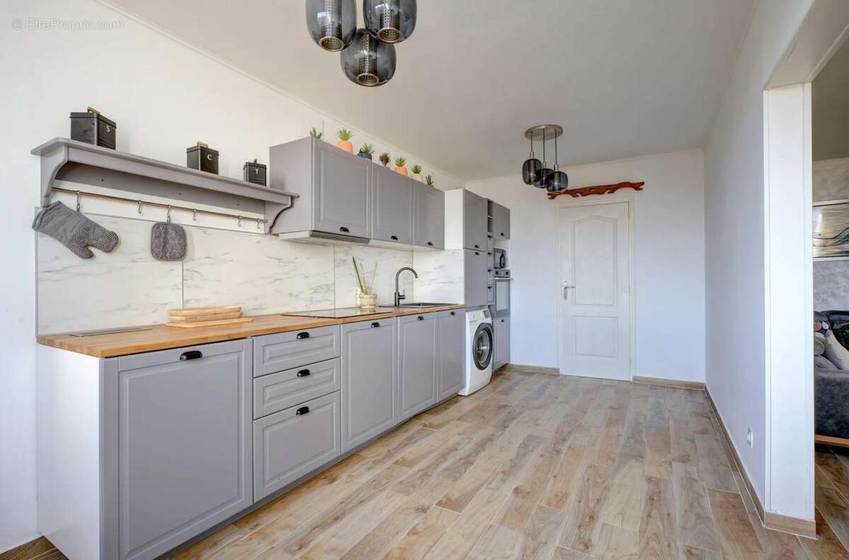 Appartement à LYON-8E