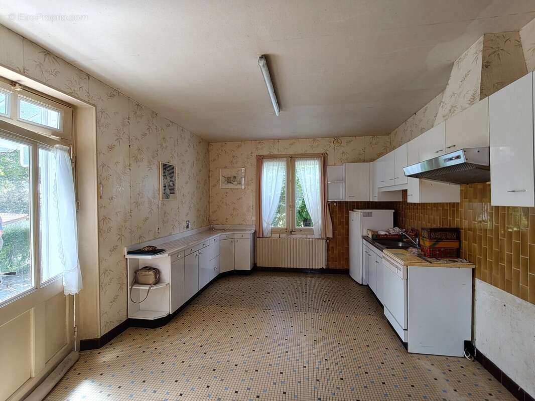 Maison à PIEGUT-PLUVIERS