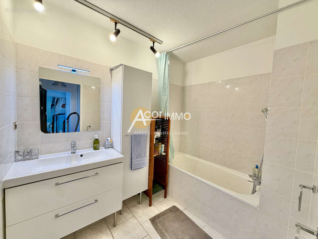 Appartement à LA VALETTE-DU-VAR