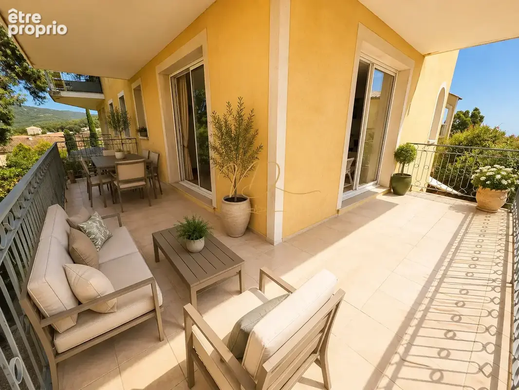 Appartement à LA CROIX-VALMER