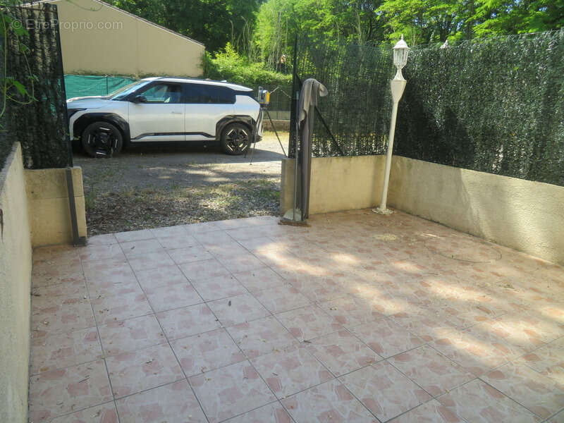 Appartement à LE CHAFFAUT-SAINT-JURSON