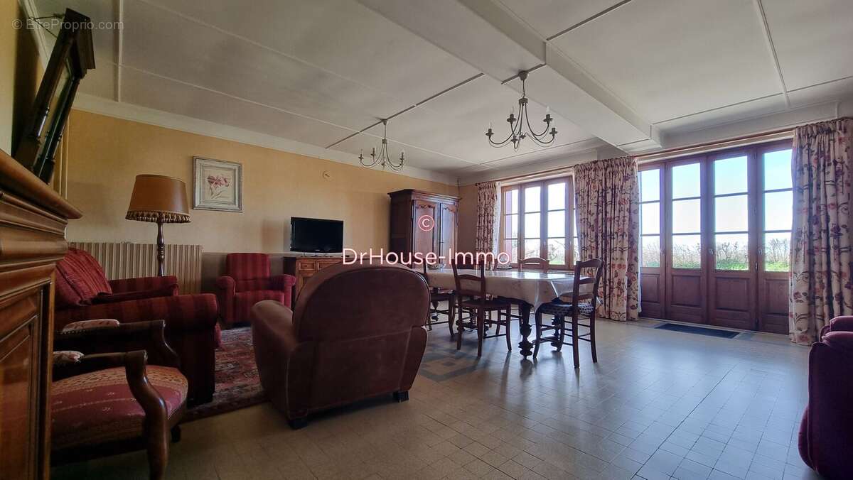 Maison à LOURDOUEIX-SAINT-PIERRE