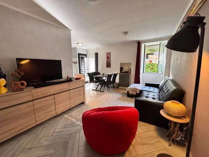 Appartement à CENTURI