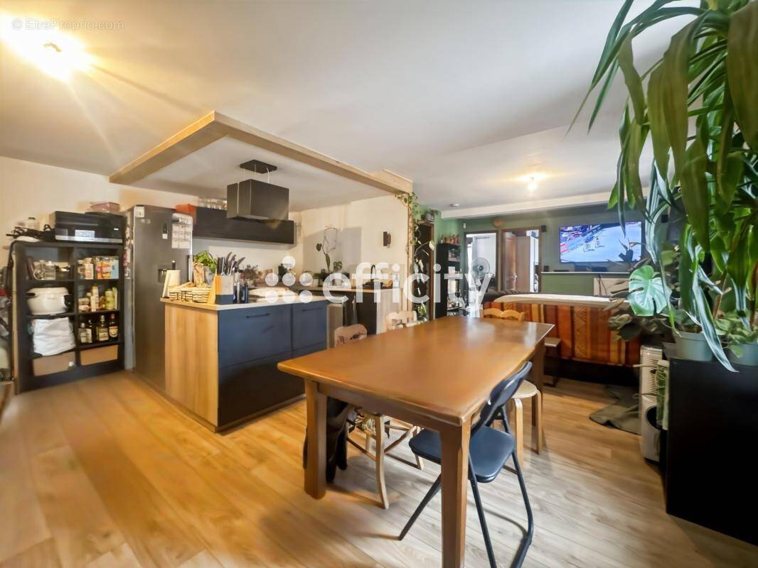 Appartement à MARIGNIER
