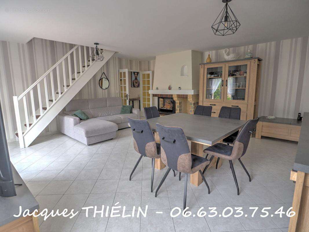 Maison à LONGUE-JUMELLES