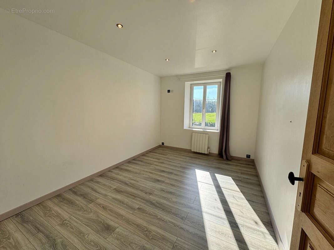 Maison à BRICQUEBEC