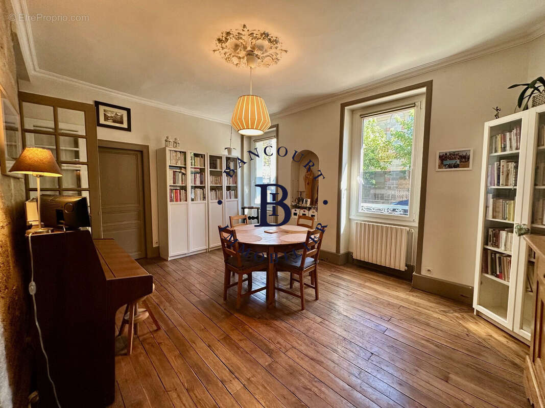Maison 165 m² à Brive-La-Gaillarde  - photo 4