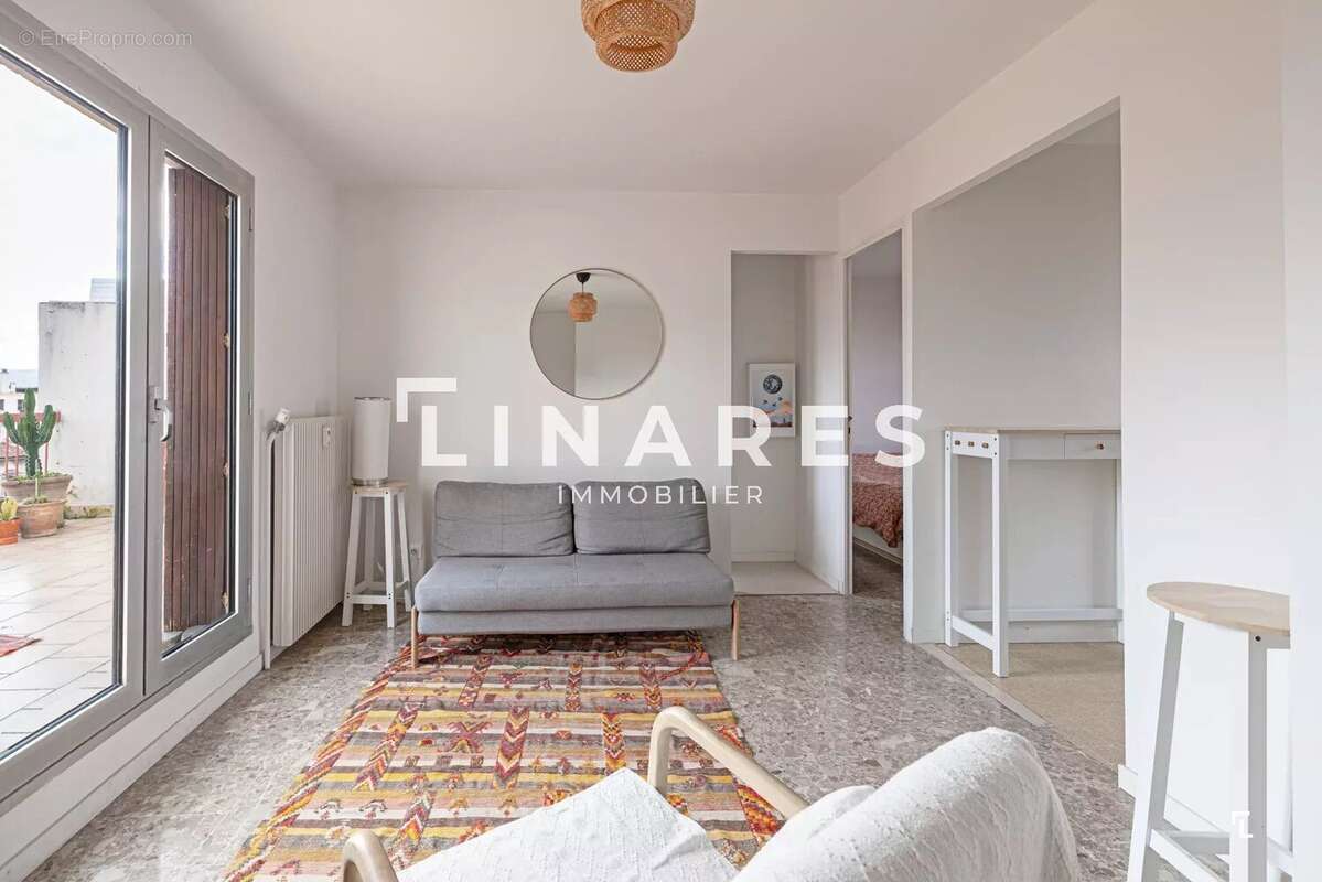 Appartement à MARSEILLE-5E