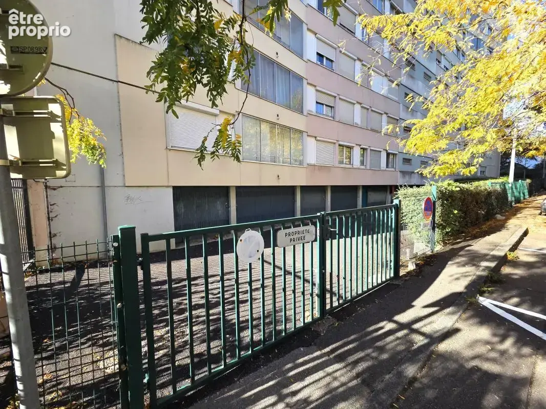 Garage 17 m² dans copropriété sécurisée - photo 8