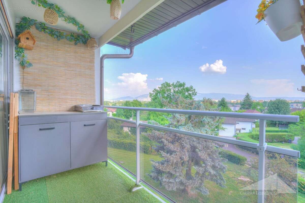 Appartement à PREVESSIN-MOENS