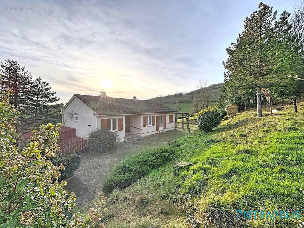 Maison à SAINT-FORGEUX