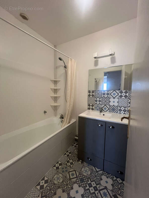 Maison à VOISINS-LE-BRETONNEUX