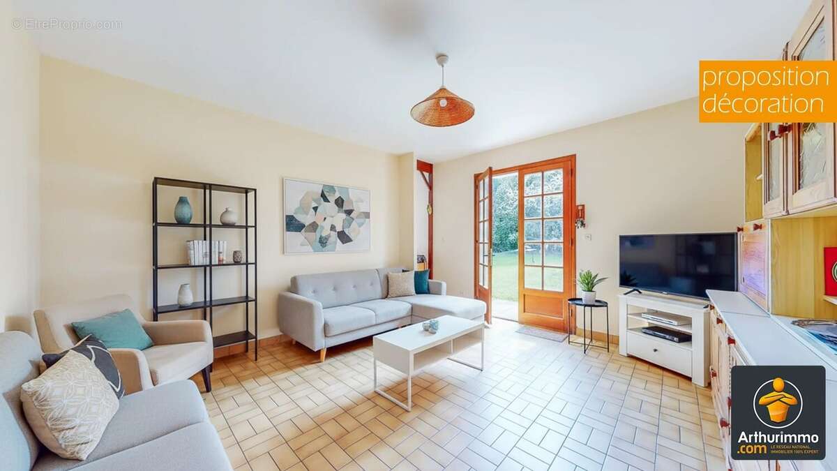 Propriété familiale de 170 m² sur terrain arboré de 3 000 m² avec piscine – Saint-Genis-Laval - photo 5