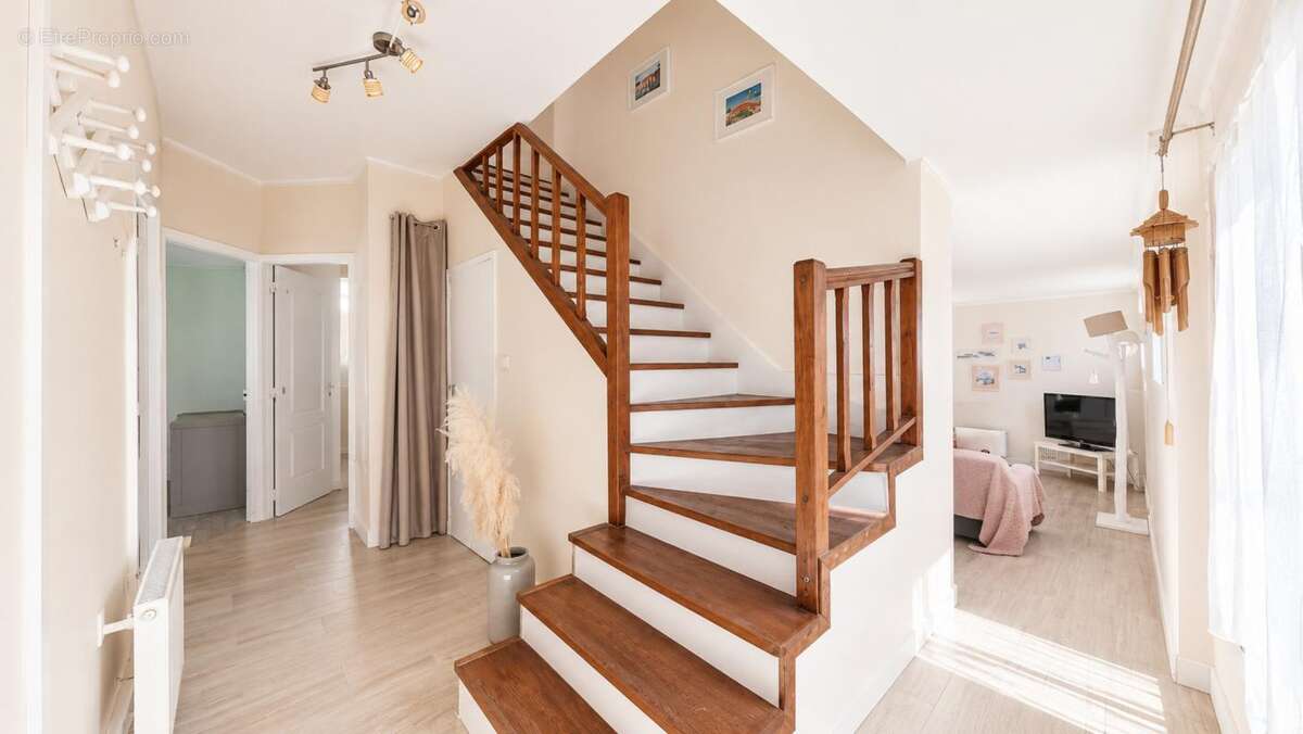 Maison 130 m² à Ormesson-Sur-Marne  - photo 11