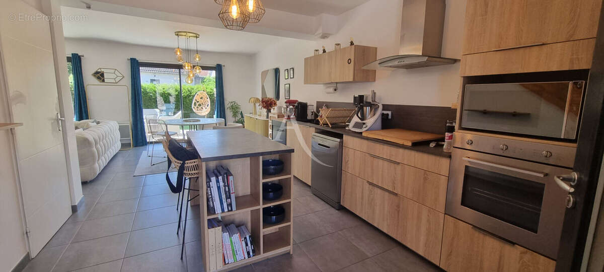 BLOIS Maison récente  2019  113 m² DPE B  À deux pas du centre - photo 3