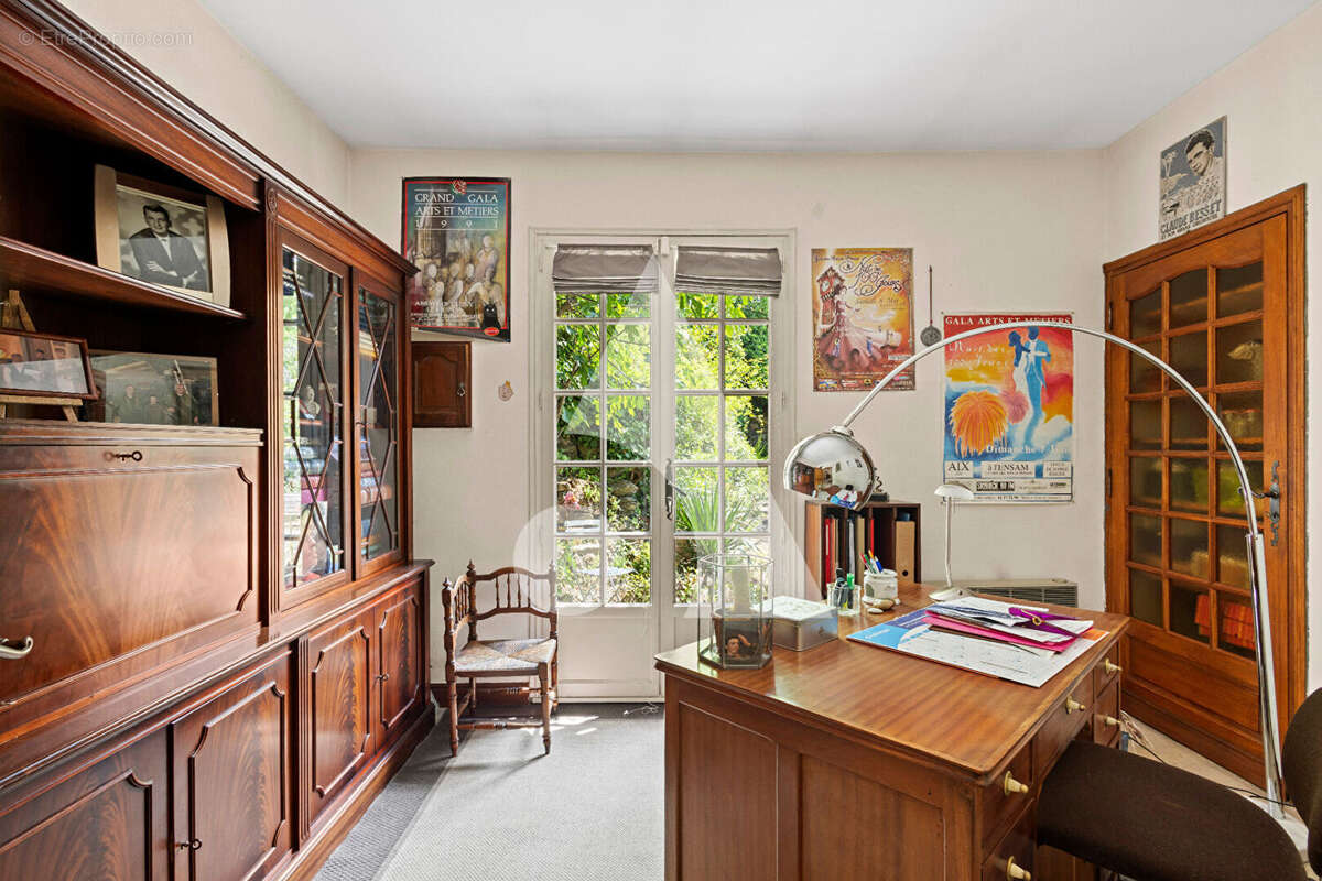 Maison à SAINT-MARC-JAUMEGARDE