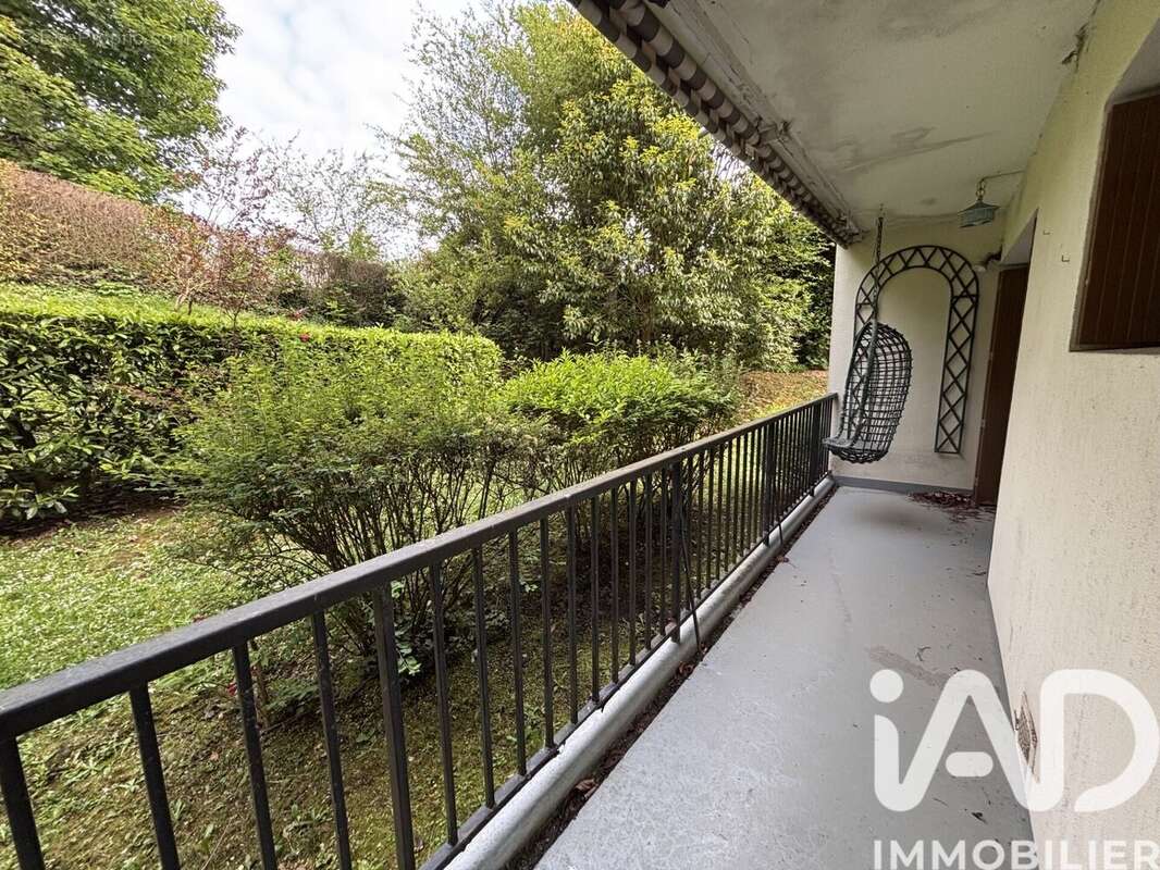 Photo 3 - Appartement à VILLE-D'AVRAY