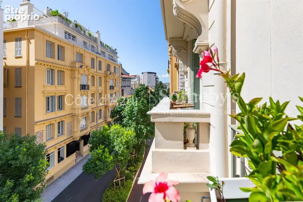 Nice Carré d’Or, appartement bourgeois 4 pièces avec trois chambres et balcon - photo 20