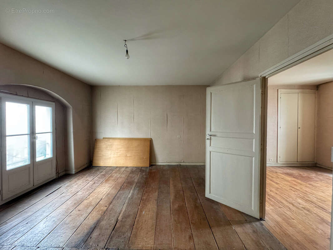 Commerce à SAINT-PALAIS