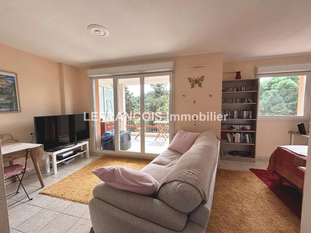 Appartement à MANDELIEU-LA-NAPOULE