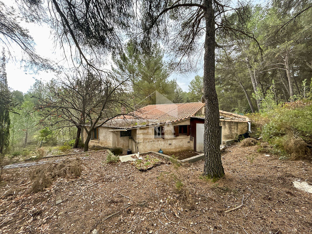 Maison à MEYRARGUES