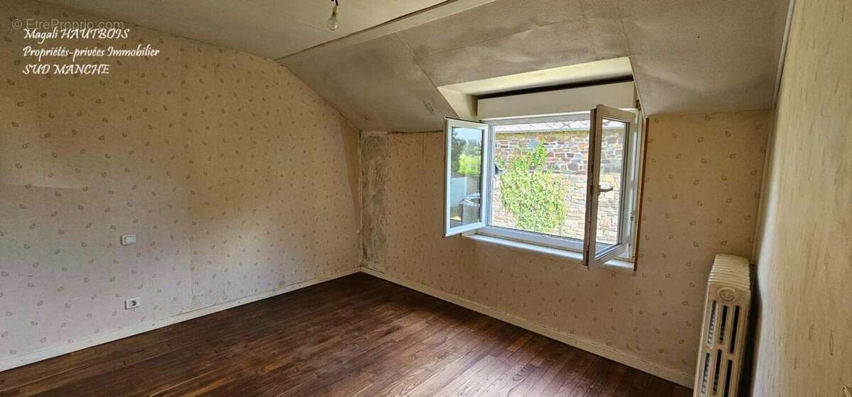 Maison à SAINT-HILAIRE-DU-HARCOUET