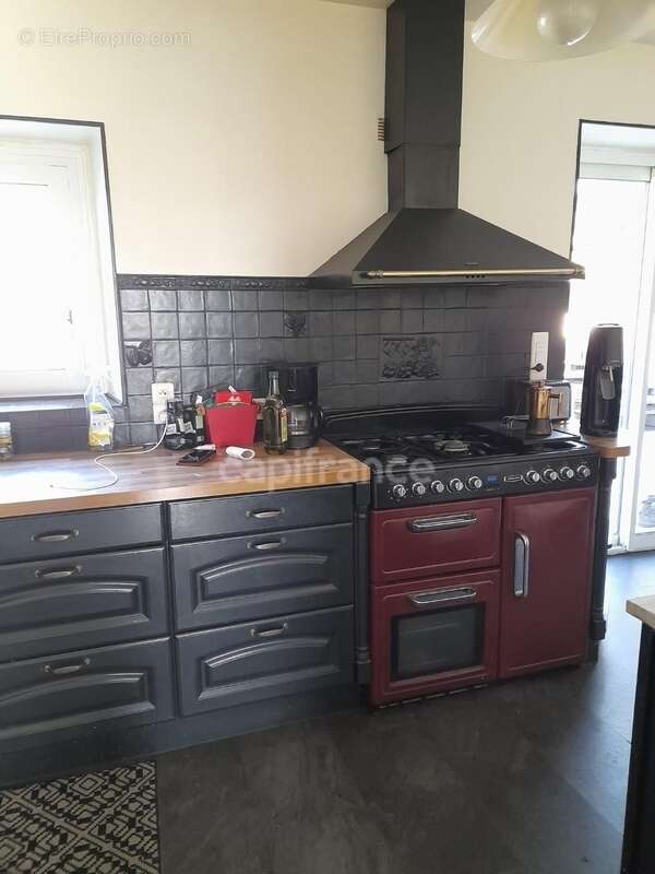 Maison à NEUVILLE-SUR-SARTHE