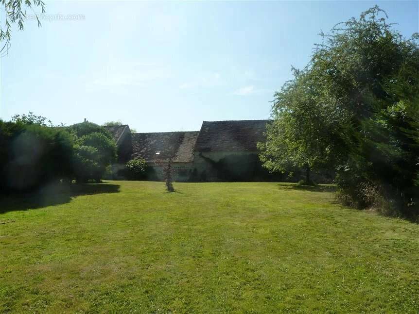 Maison à SAINT-LEGER-MAGNAZEIX