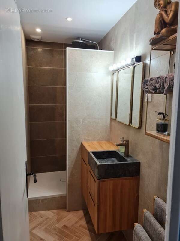 Appartement à MARSEILLE-2E