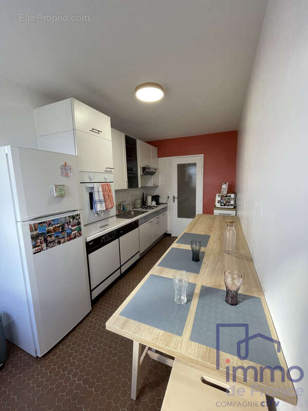 Appartement 81 m² à Saint-Etienne  - photo 5