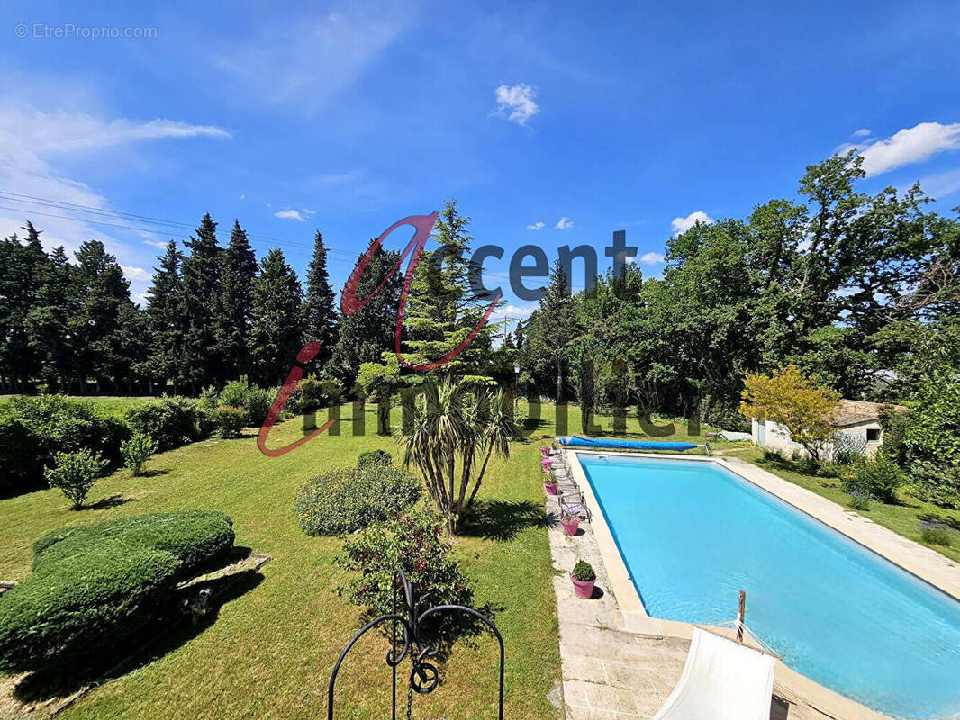 Maison à CAUMONT-SUR-DURANCE