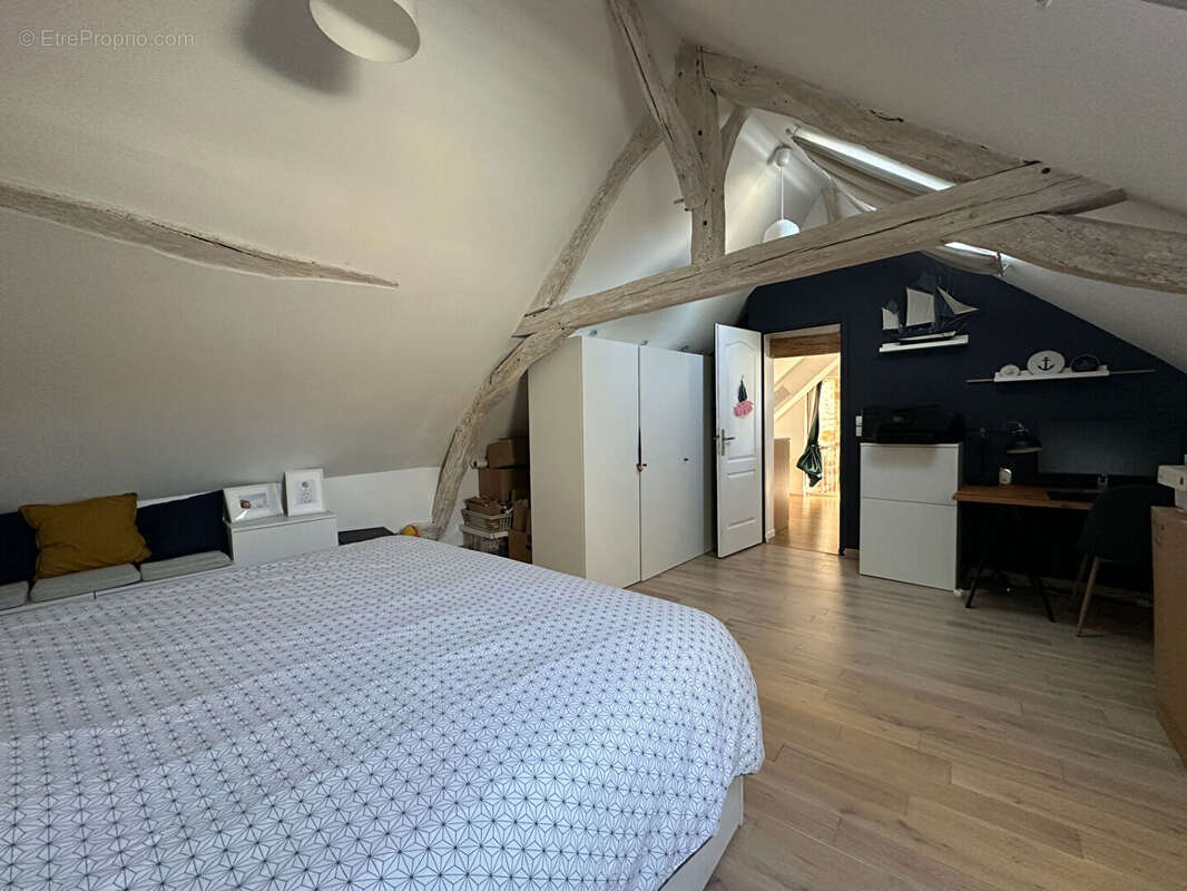 Maison à TOUSSON