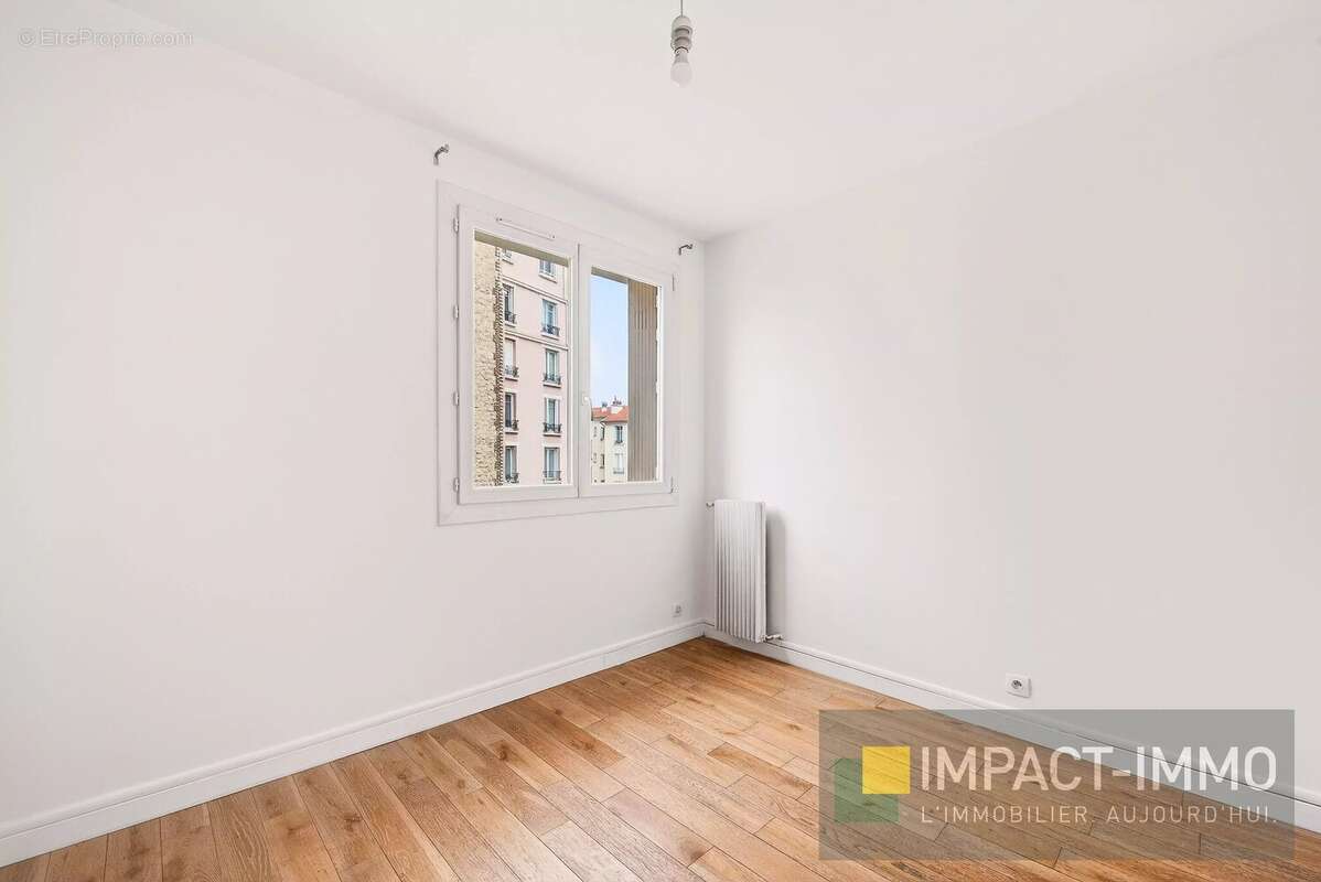 Appartement à COURBEVOIE