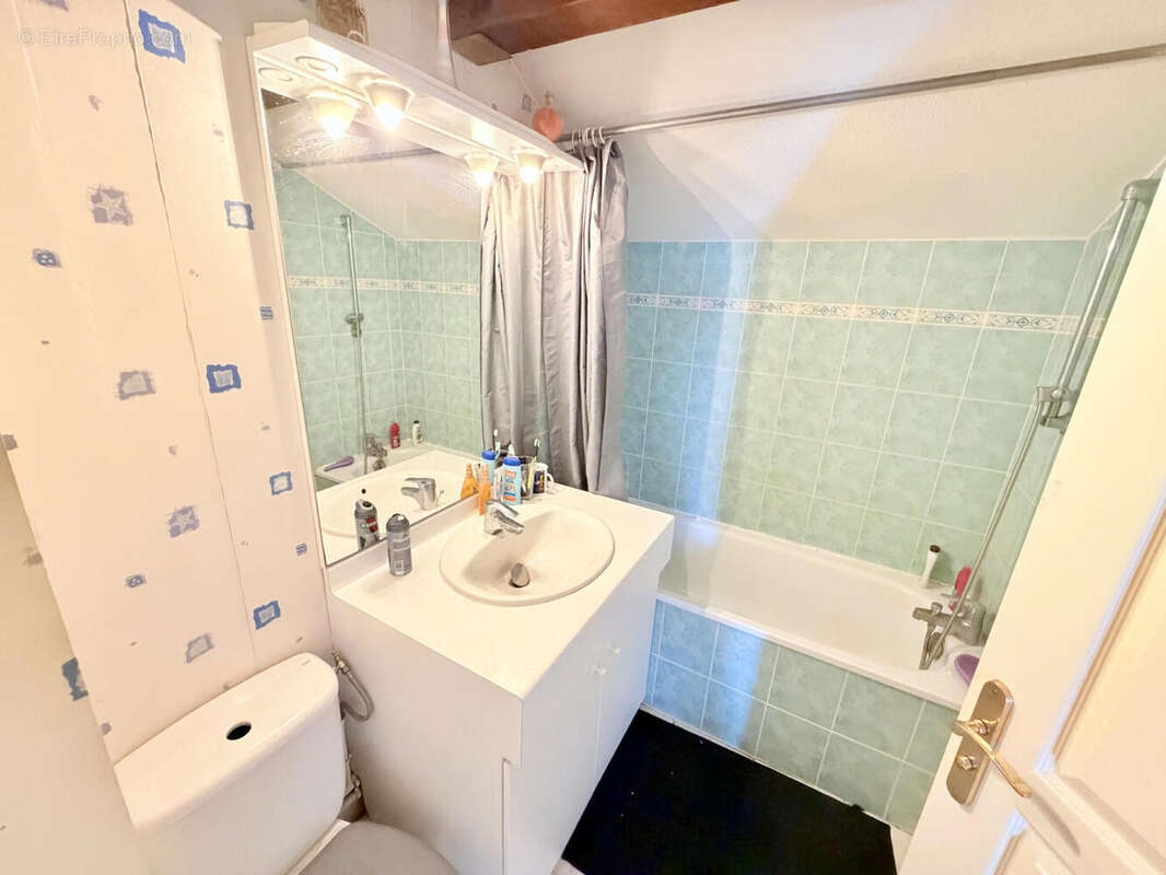 SDB combles - Maison à VALLEIRY