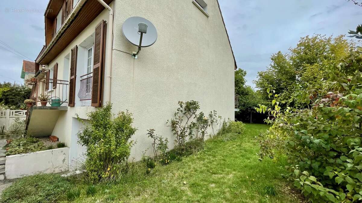 Maison à VILLEMOMBLE