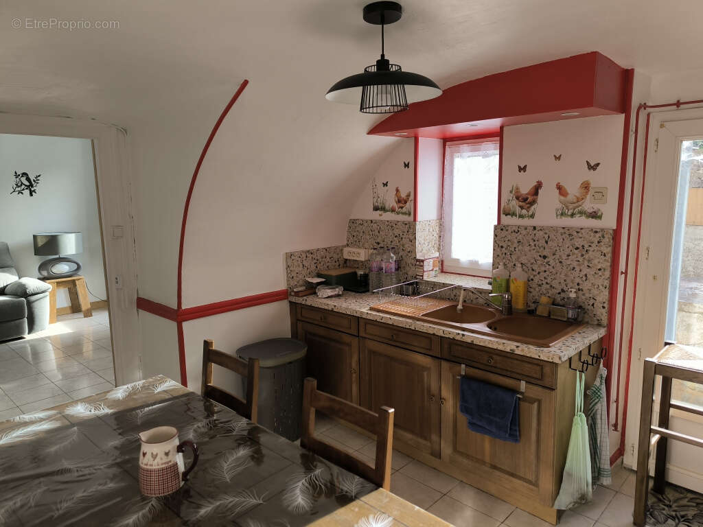 Maison à OUROUX-EN-MORVAN