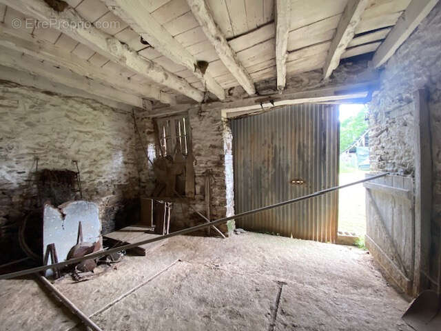Ancien corps de ferme renover sur terrain de 3109 m2 - photo 16