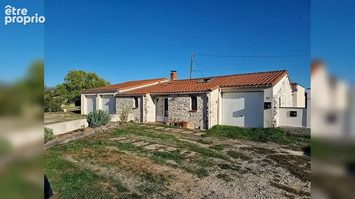 Maison à LE LANDREAU