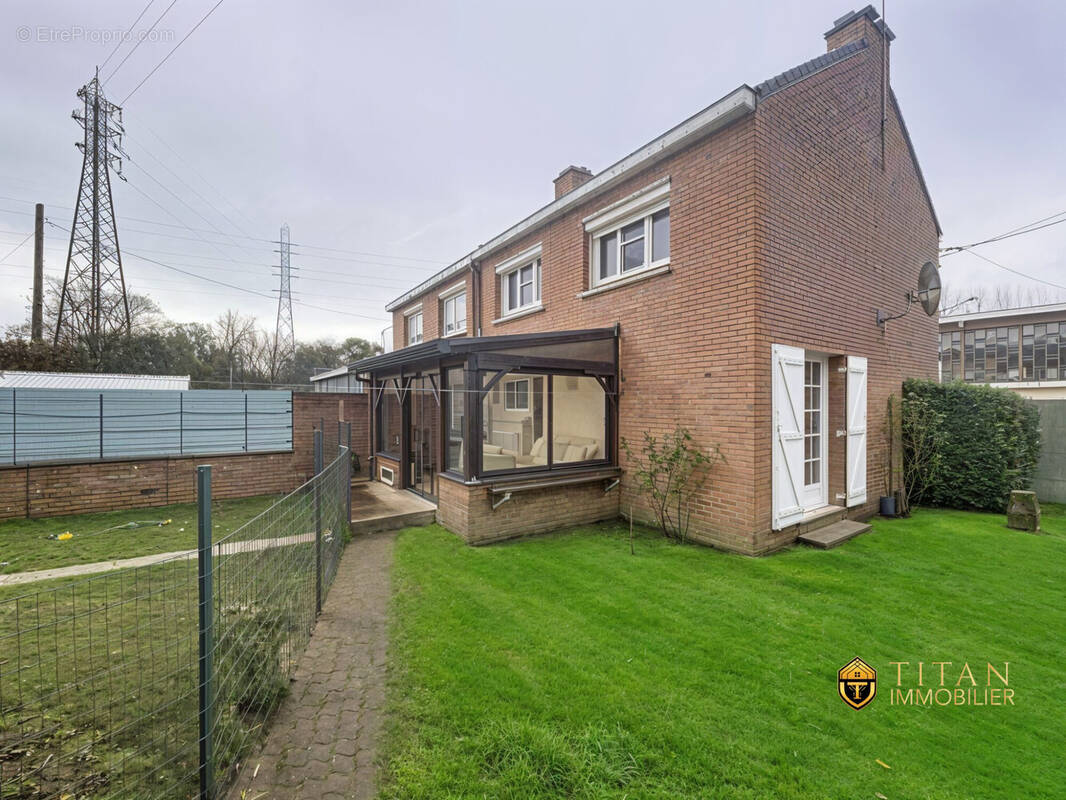 Maison à COUDEKERQUE-BRANCHE