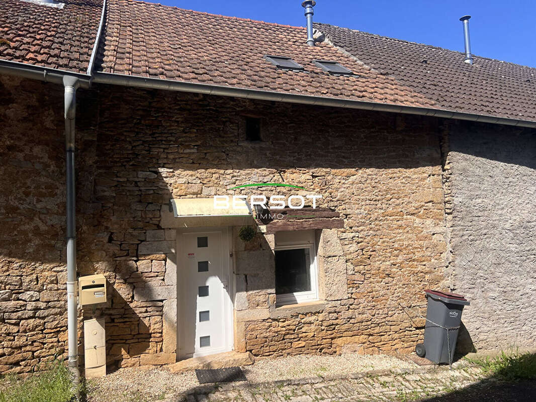 Maison à NOROY-LE-BOURG