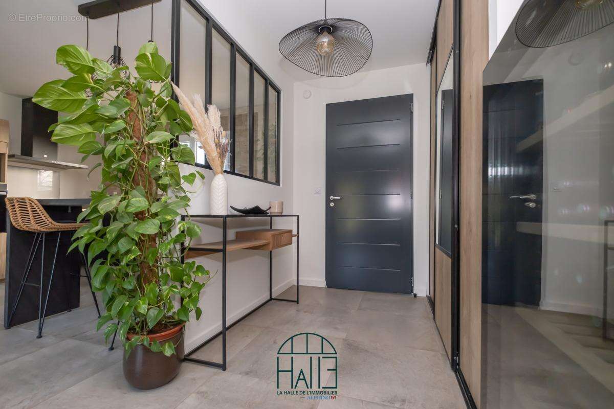 Maison 92 m² à Varetz  - photo 2
