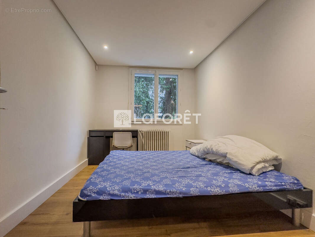 Appartement à SAINT-MARTIN-D'HERES